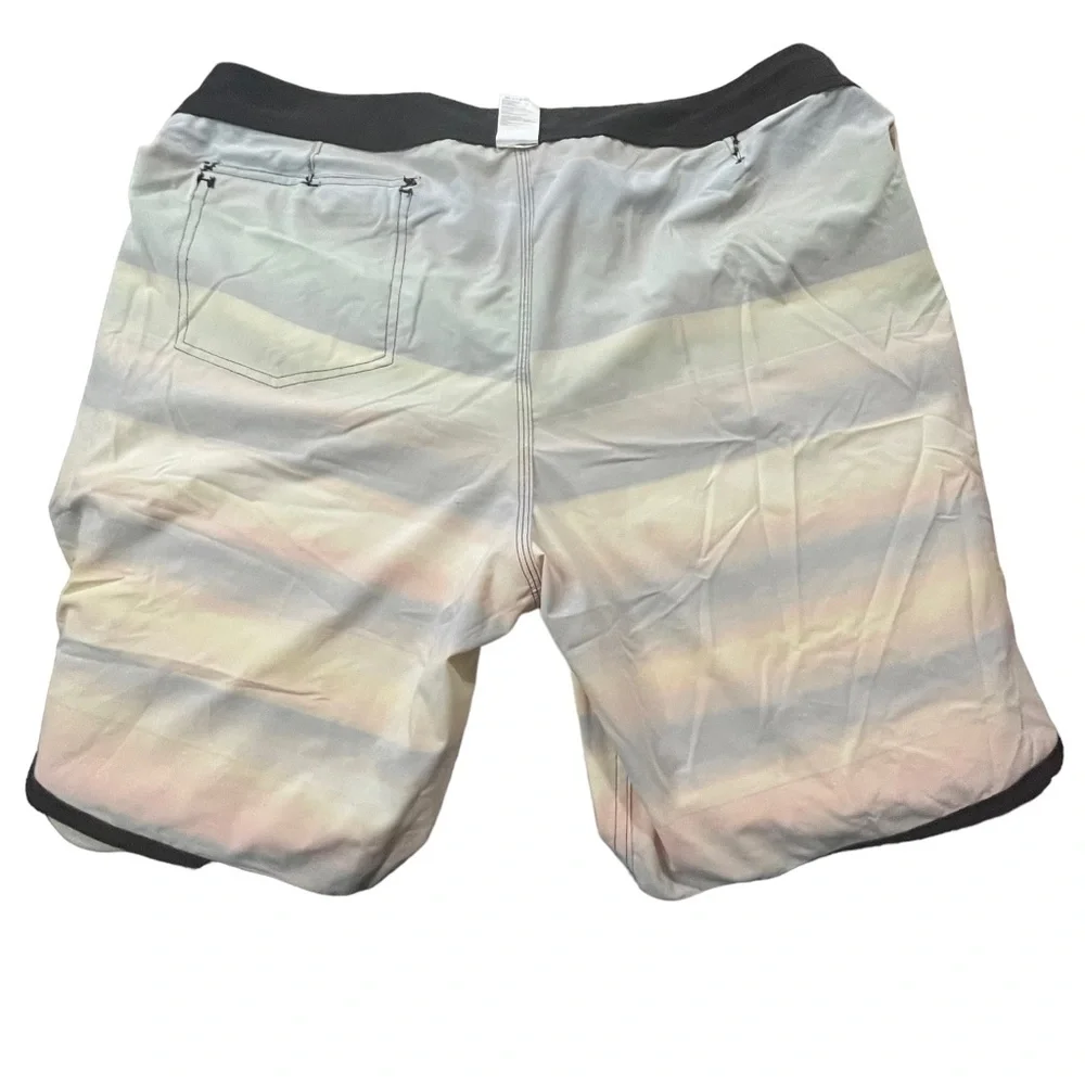 Quicksilver swimming shorts size 40